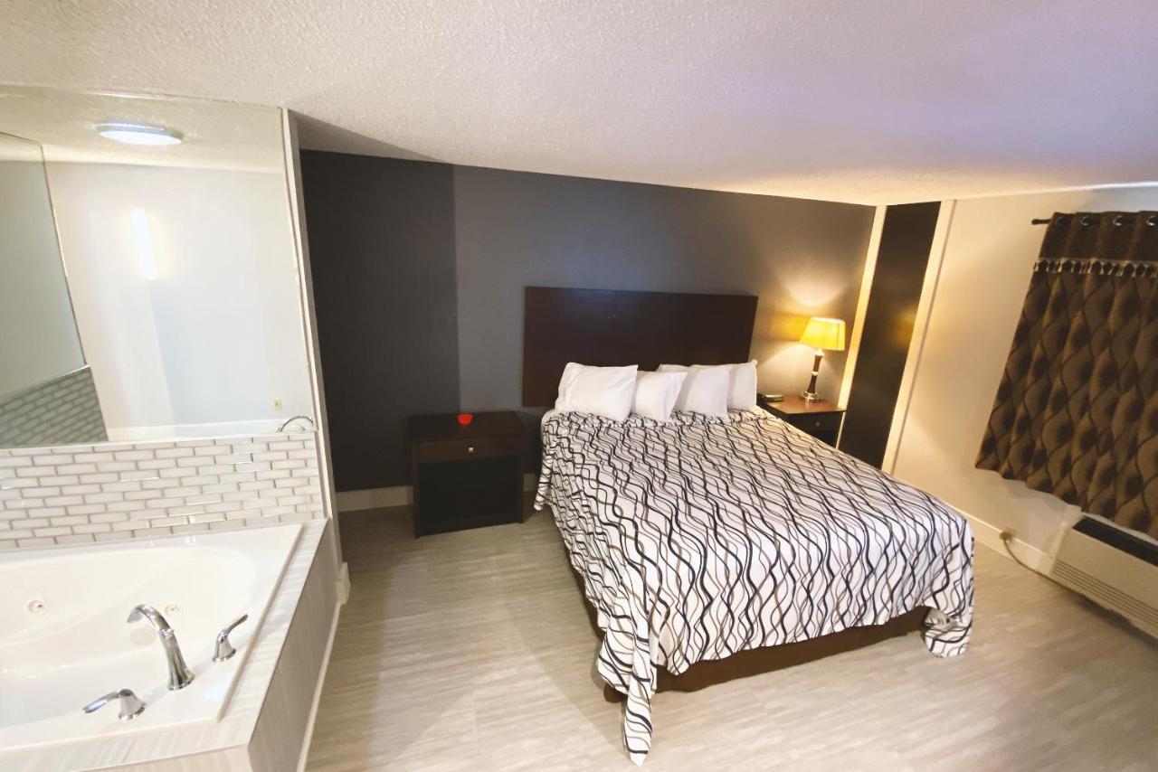 Coratel Inn & Suites By Jasper Hastings Exteriör bild