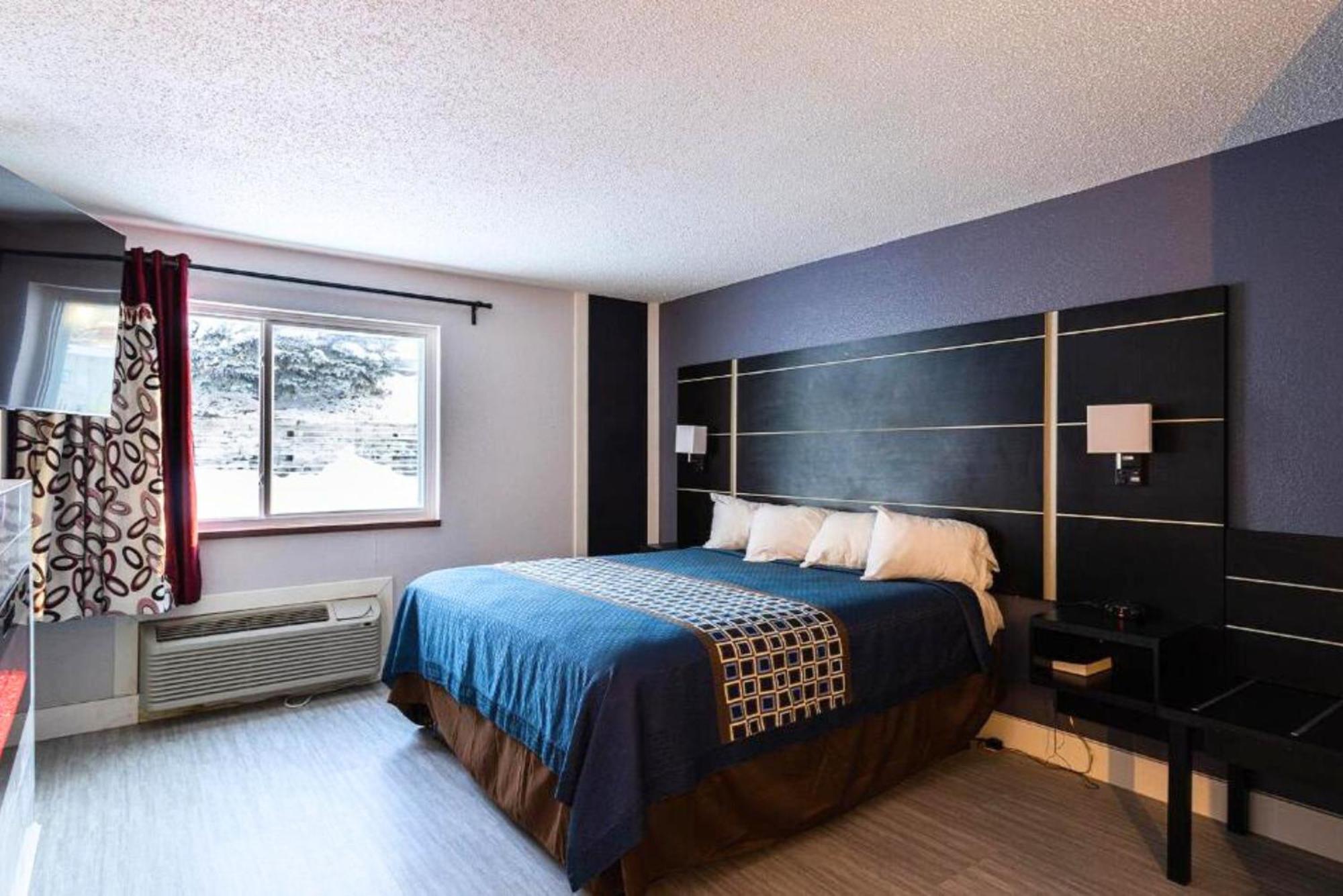 Coratel Inn & Suites By Jasper Hastings Exteriör bild